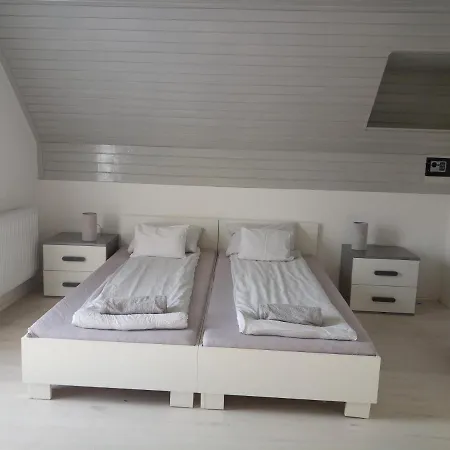 Tiszavirag Vendeghaz Apartamento *