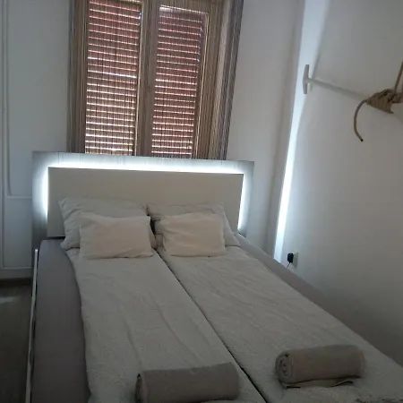Tiszavirag Vendeghaz Apartamento Poroszló
